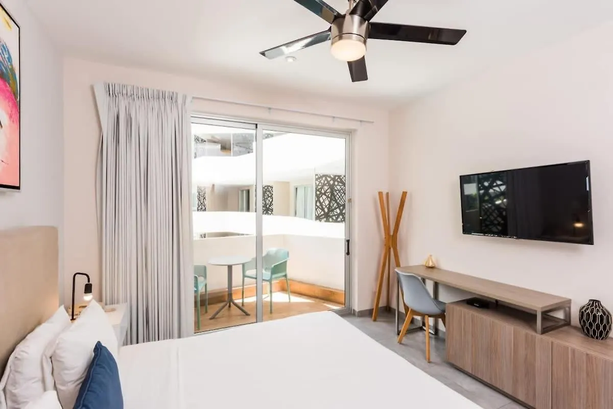 Luxury Studio With Kitchen Ac Gym Pool Security Playa del Carmen